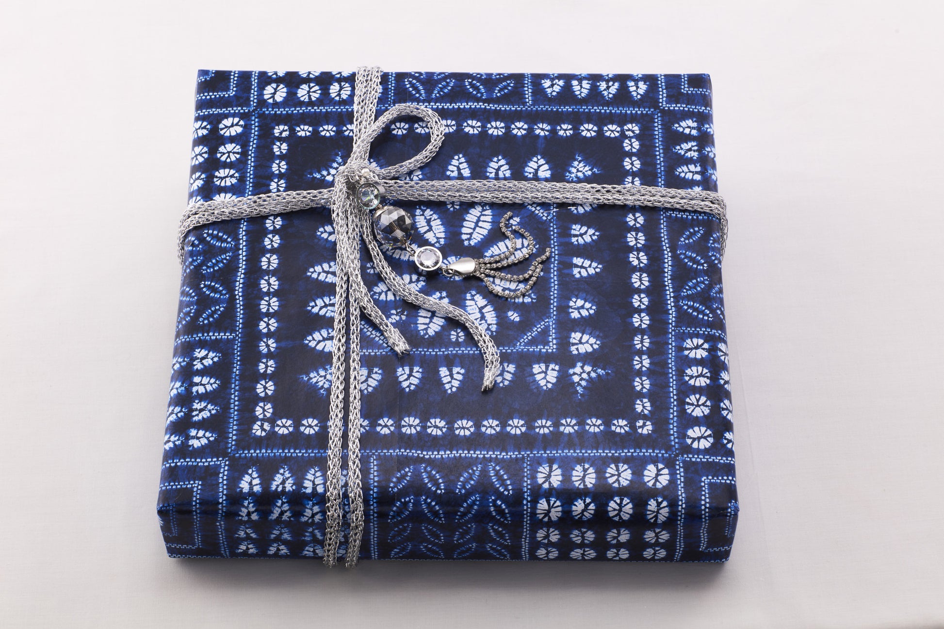 Gift Wrapping Paper 12 sheets - Japanese Shibori