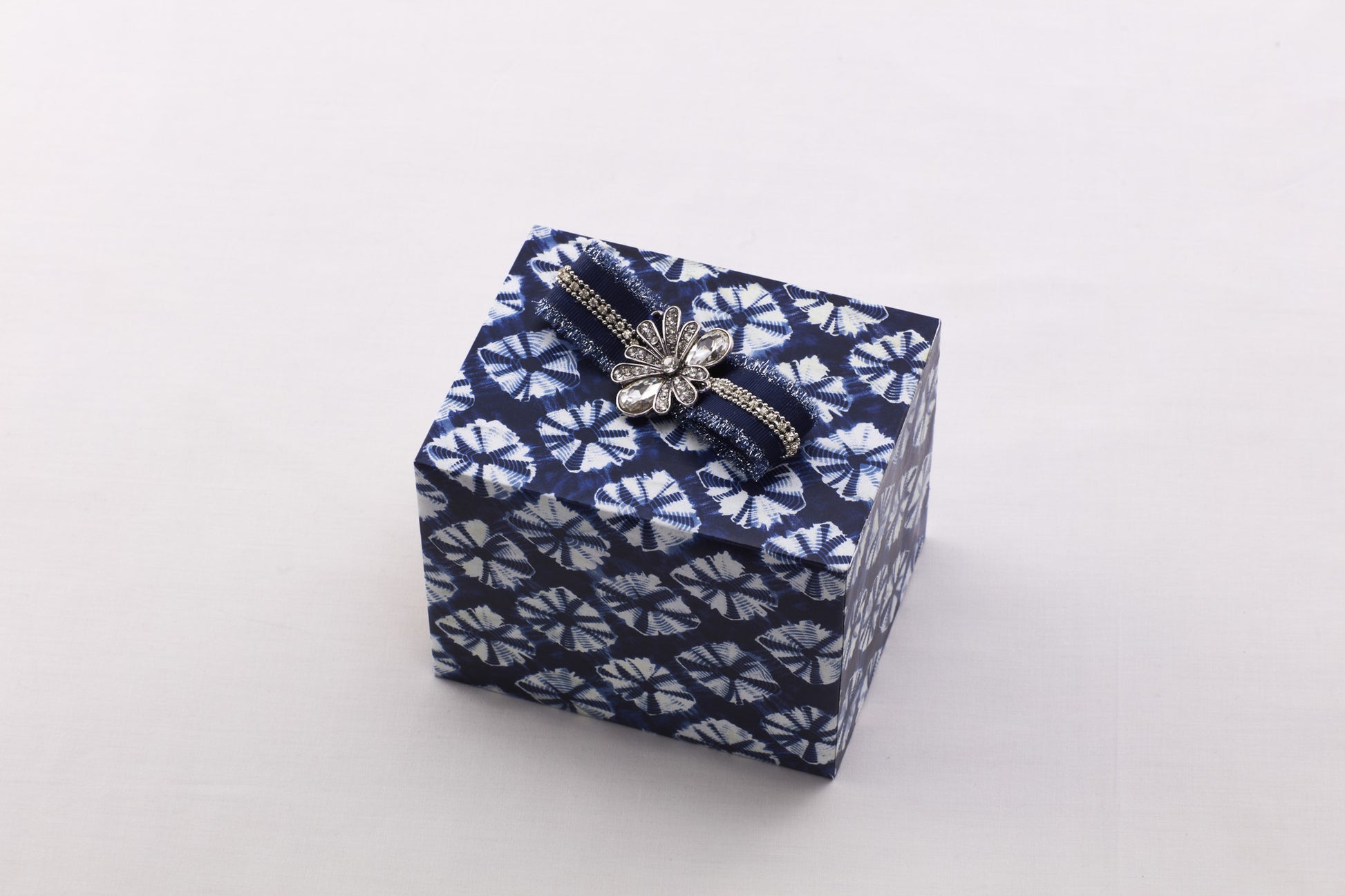 Gift Wrapping Paper 12 sheets - Japanese Shibori