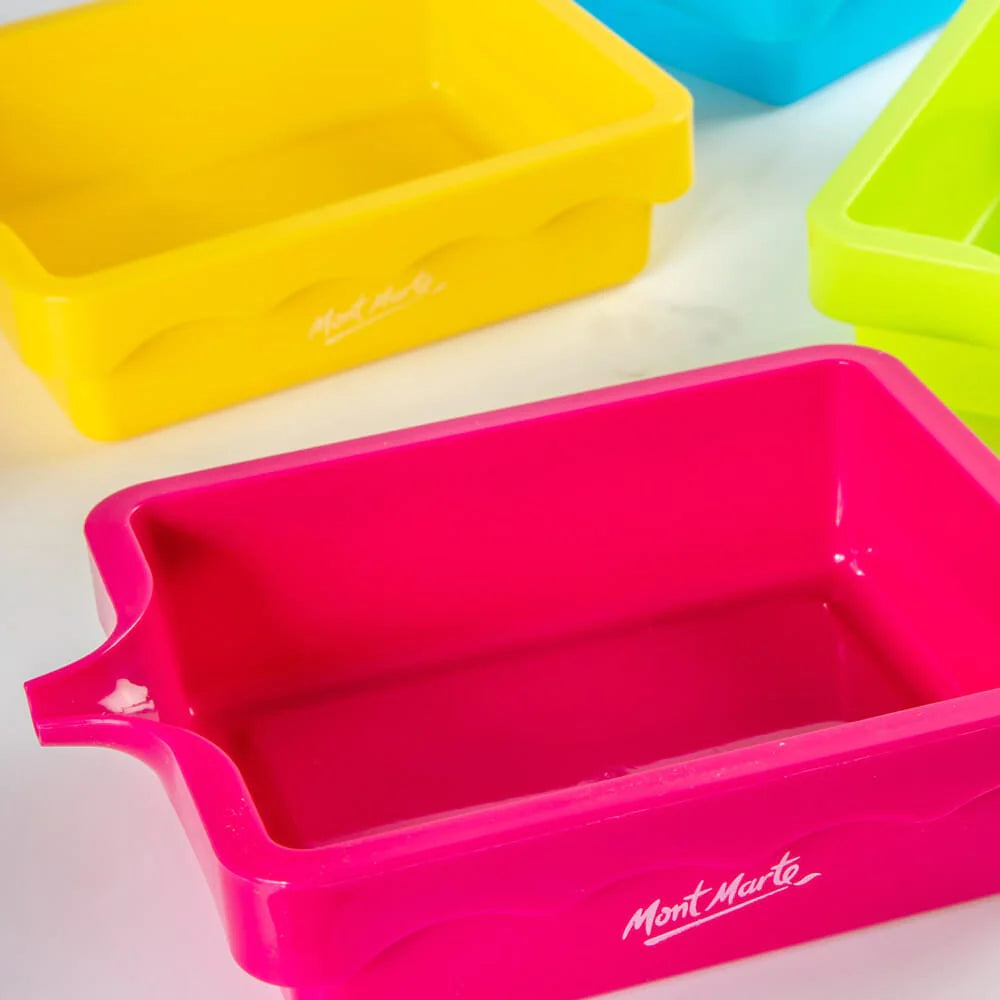 Mont Marte Paint Pouring Trays 4pc